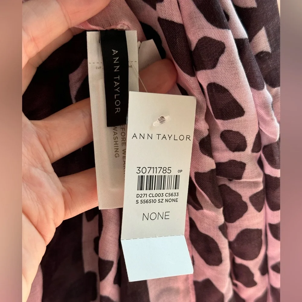 Ann Taylor Pink Giraffe Print Scarf Office Church Dinner Spring Fall NEW preppy